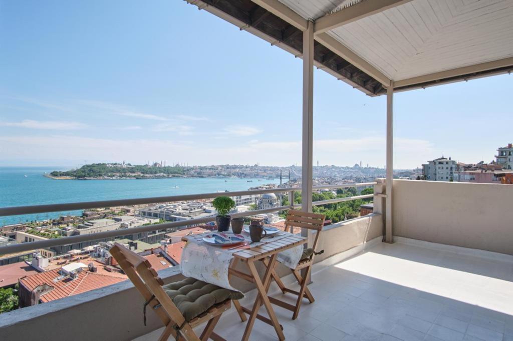 A Million Dollar View In The Heart Of The City Istanbul Exteriör bild